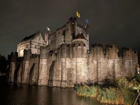 Does anyone else love night time walks in medieval towns?