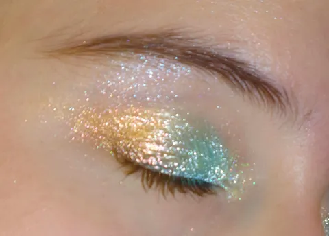 I love how digital cameras catch the sparkle 📸☀️🌊