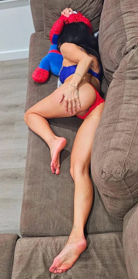 Face it, Tiger... you just hit the jackpot! 37[F]