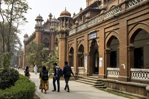 Bangladesh - a country with very few tourists sights and very welcoming people