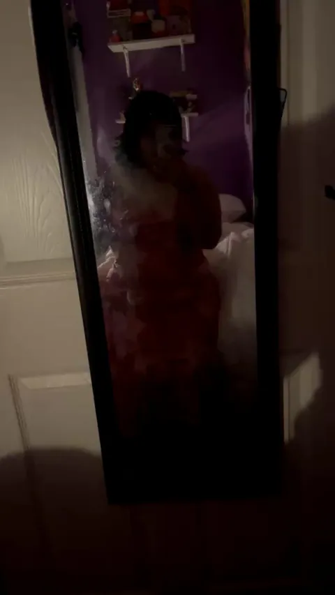 Do I look cute in this?