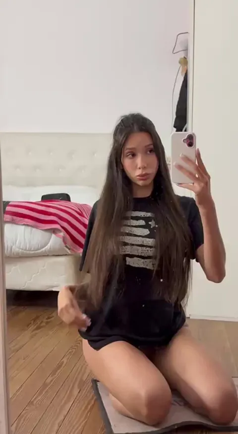 f(19) casual mirror check