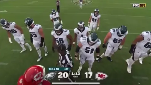 [Highlight] Chris Jones and Jalen Hurts exchange words during the kneel down: