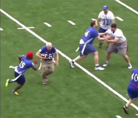 89-year-old WWII veteran returns to his old high school football field for one last touchdown