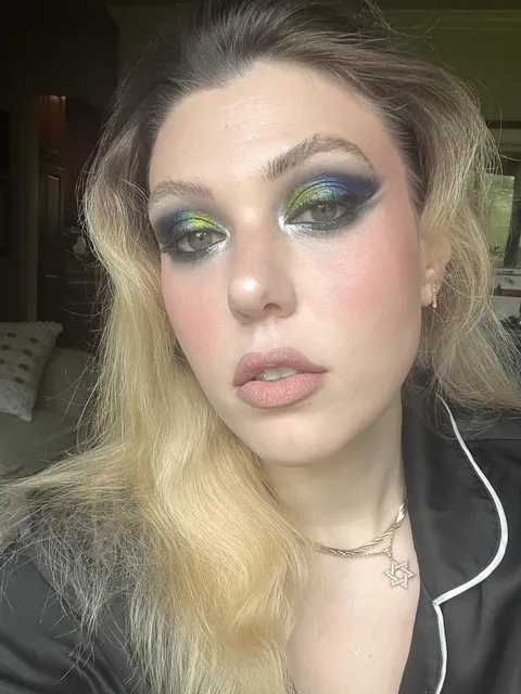 My kink is the girl at Sephora asking me if I’m a mua 🥲