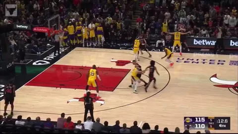 Chicago Bulls score three 3’s in final 10 seconds to win