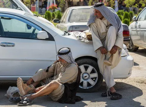 Elderly Iraqi men are preparing to head into battle after volunteering to fight ISIS 2014.
