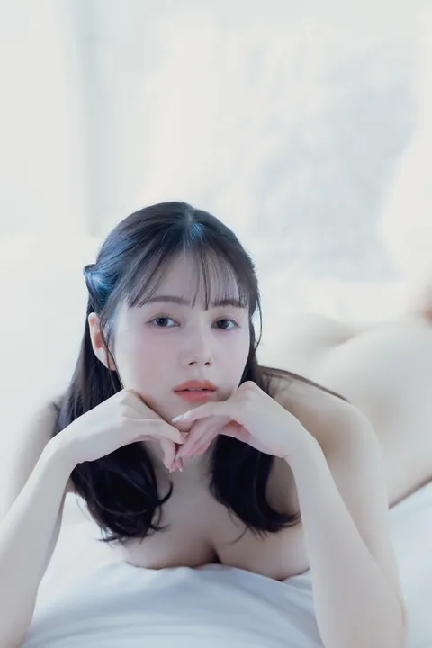 Remu Suzumori Photobook (white sun &amp; black moon mix)