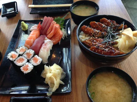 Most satisfying Japanese lunch [1600x1200]