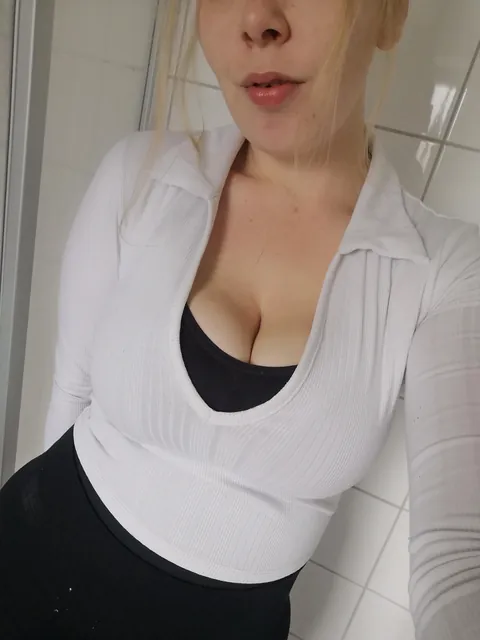 (f30) so kann man doch wohl zur arbeit gehen, oder? 💕