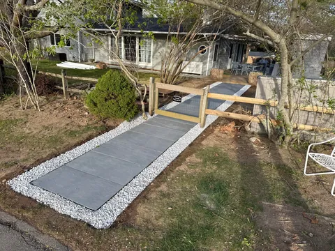 Bluestone Paver Walkway