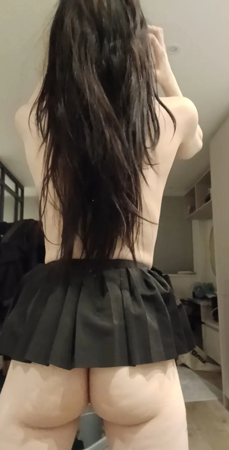 ive always been self conscious abt my little ass... is it nice