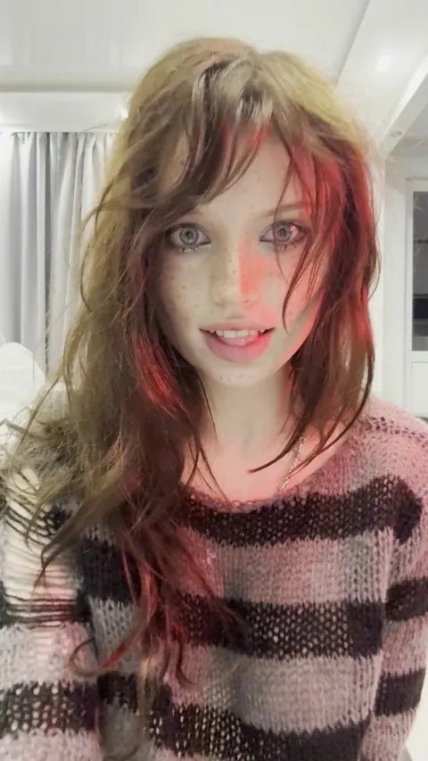 keep on pounding from behind pls