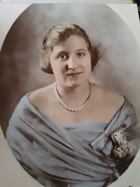 My grandmother's senior picture. Keytesville, MO, 1923. There were only 2 in her class. She was valedictorian.😁 rip Beck.