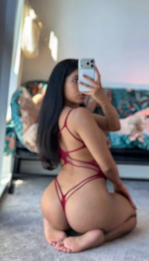 [F] They said dress to impress… consider yourself impressed 😏❤️