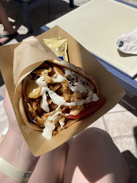 [I ate] Gyros in Greece ☀️