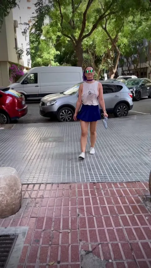 I love tops you can pull to the side easily! 