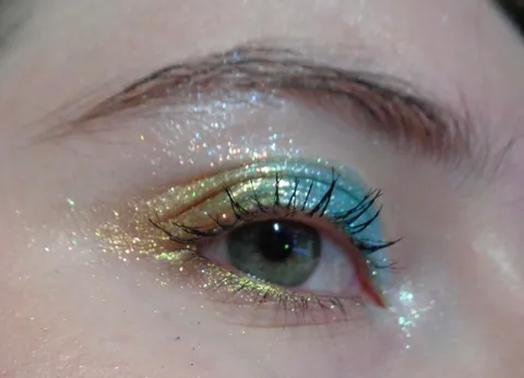 I love how digital cameras catch the sparkle 📸☀️🌊