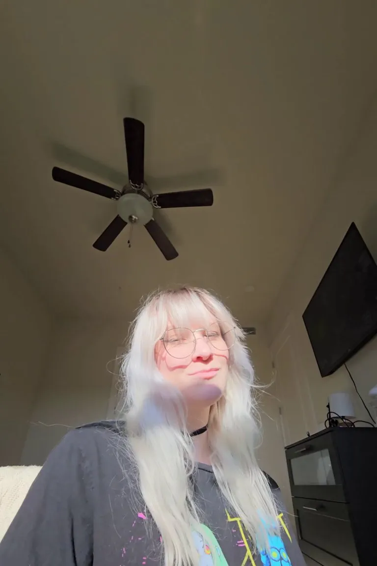 Fuck me if I'm wrong but dinosaurs still exist