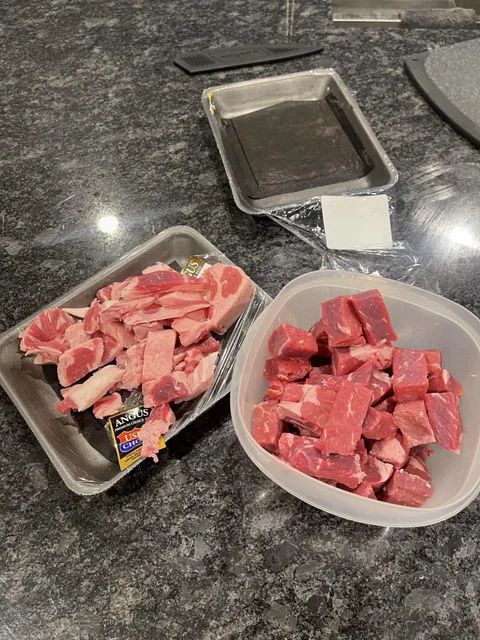 The amount of steak (left) my brother and his gf consider inedible due to fat