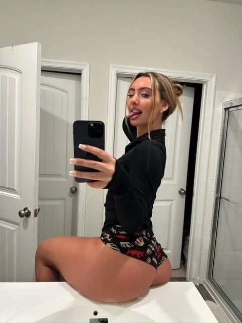 Pump pump pump while I rub rub rub 💗💗💗