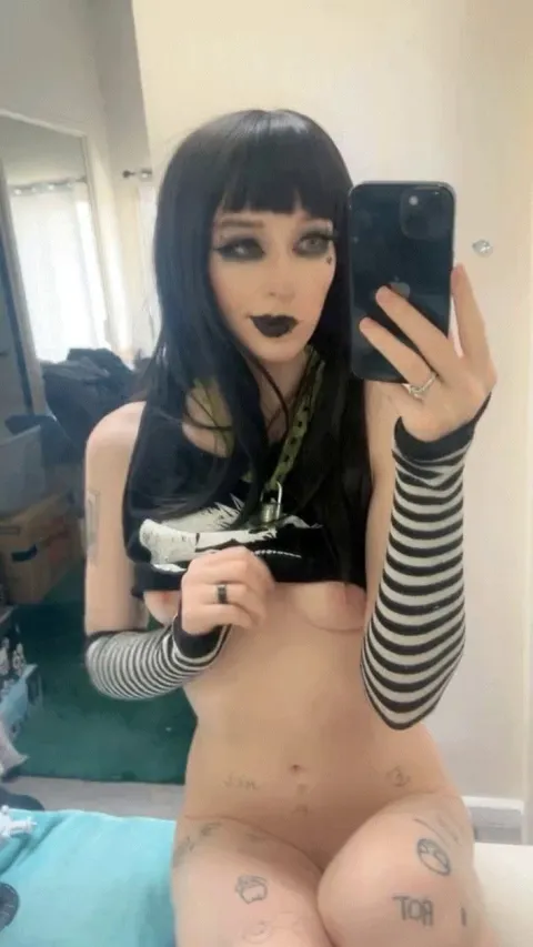 The only thing I’m missing in this bathroom is your boner