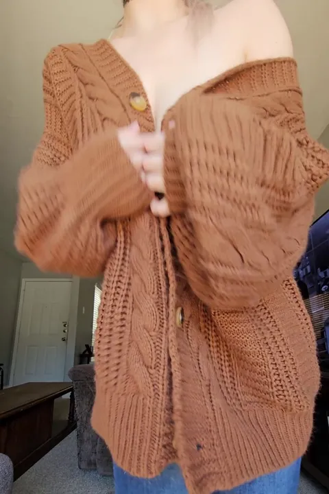 The more weight I lose, the bigger my tits look on my 5'1 frame 😎