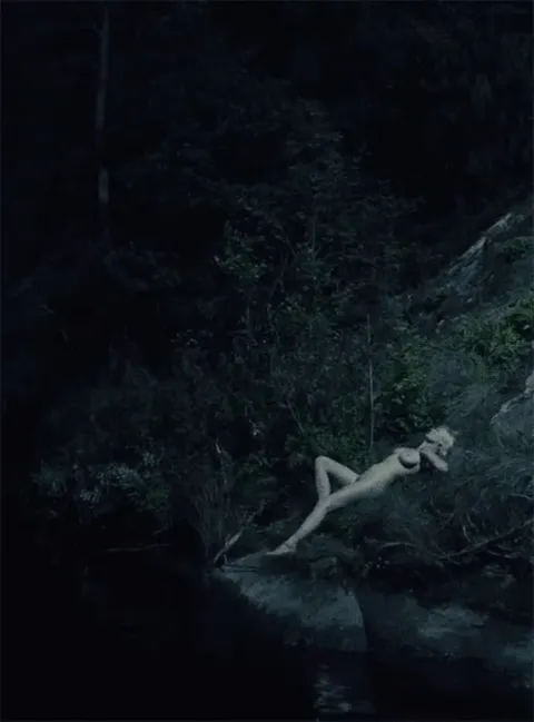 Kirsten Dunst - Melancholia