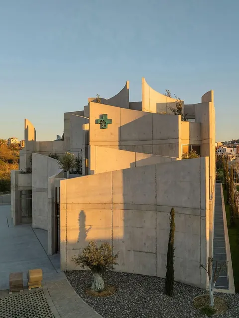 Vet Hospital Tirana by Davide Macullo Architects, TIRANË, ALBANIA