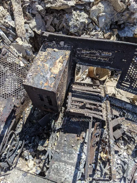 The rig I built this summer didn't make it out of the Oregon wildfire. Fun while it lasted!