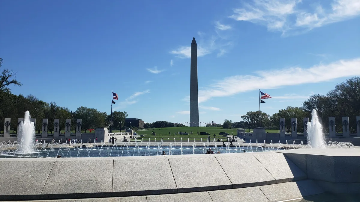 A trip to Washington D.C. during shutdown and thoughts of a European about the US capital