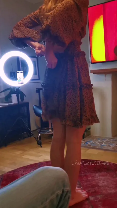 My third time ever swinging. Knowing we'd end up removing the condom, decided to just not use one at all...