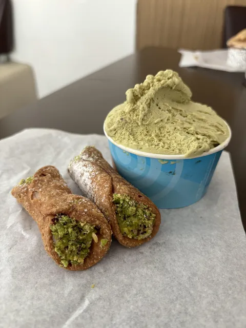 [I ate] Pistachio Cannoli &amp; Ice Cream in Sicily