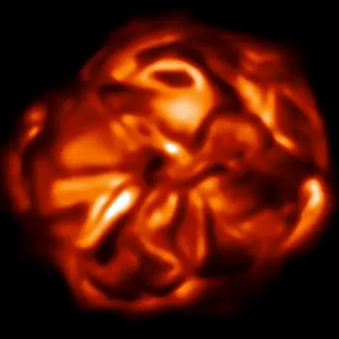 Boiling surface of Betelgeuse (simulation)
