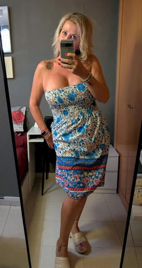 51yo, curvy, mom and fuckable