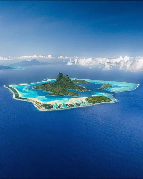 🔥 A beautiful view of Bora Bora