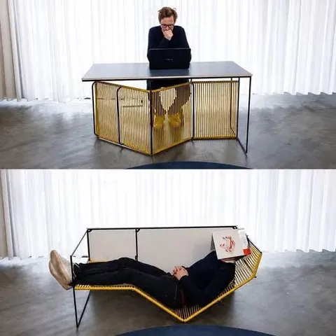Chaise Renversée