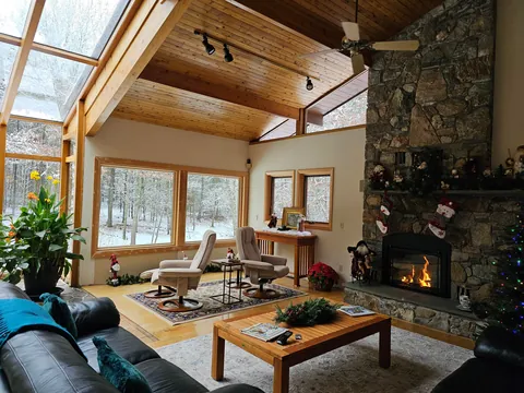 Was told y'all might appreciate parents' house