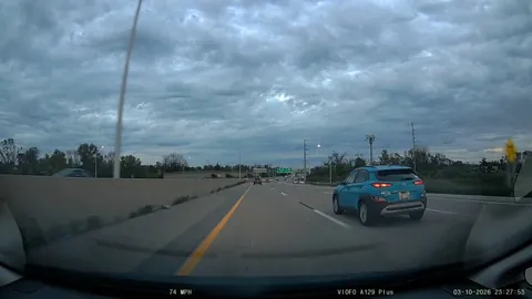 Reminder not to engage with road rage (crash at 0:39 but the inciting incident is immediate) [oc]