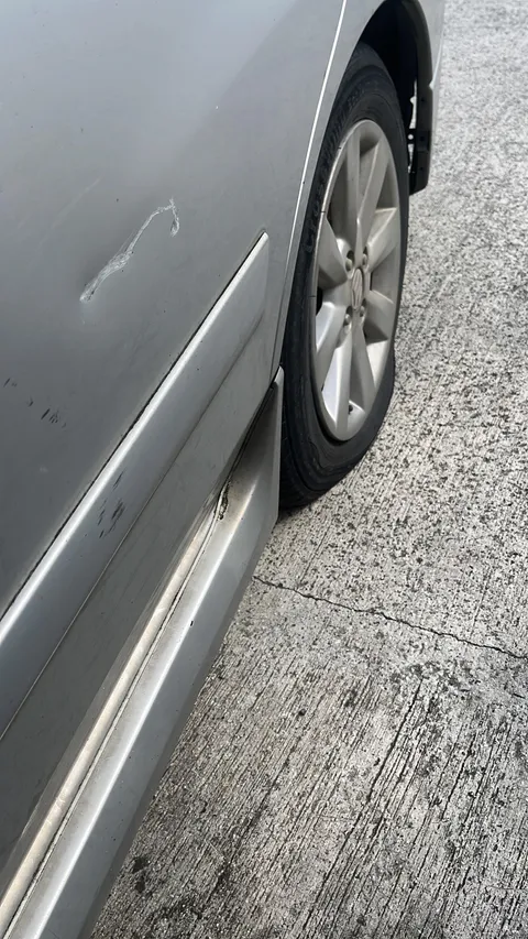 A cop looked for me and gave me his number after helping me change a tire. He probably went to the nearby tire shops looking for me