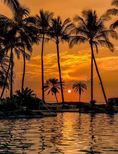 Chasing Sunsets....Finding Serenity !!