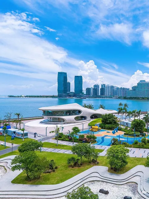Cloud cave library in Haikou, China