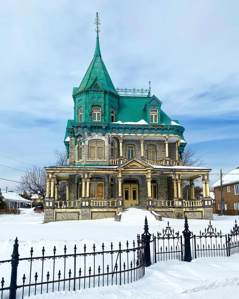 Richard Castle, a 1907 eclectic Victorian house currently left unkept and abandoned. L'Ange-Gardien, Quebec, Canada [1080×1350]