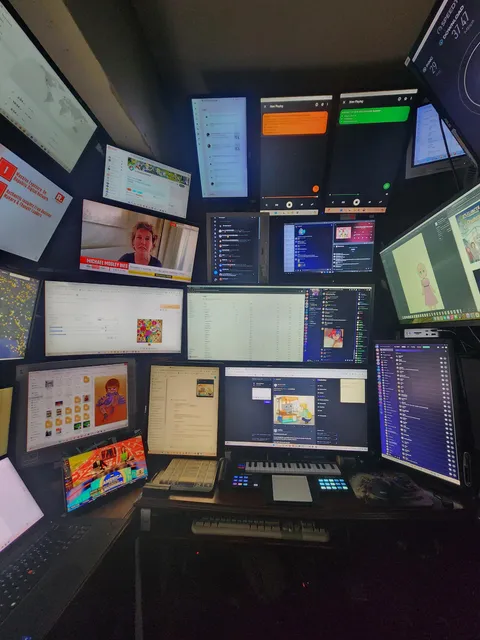 Does my laptop have enough peripherals to qualify? I do have 3 eGPUs...