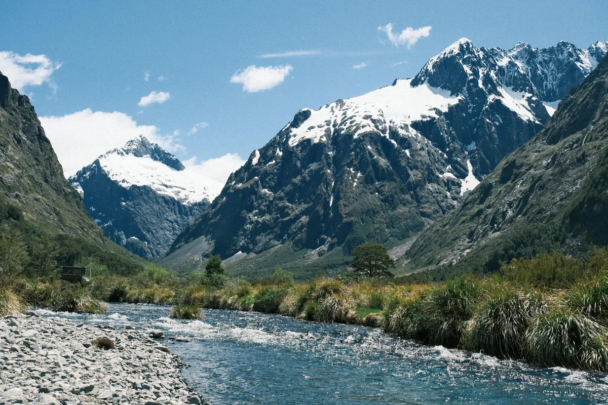 Traveling through New Zealand: Milford and Doubtful Sound