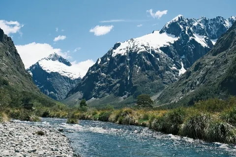 Traveling through New Zealand: Milford and Doubtful Sound