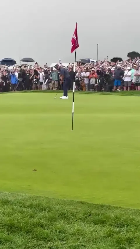 A different angle of JJ Spaun sinking this 64-foot birdie putt on the 18th to win the U S. Open