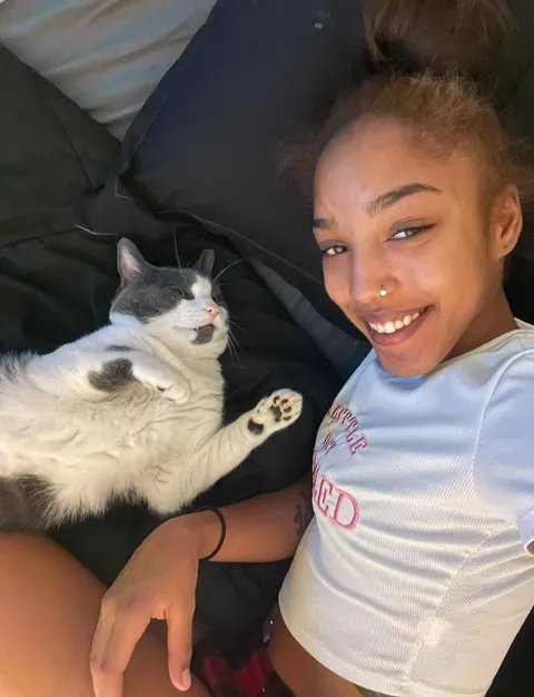 Does my cat know my mom passed?