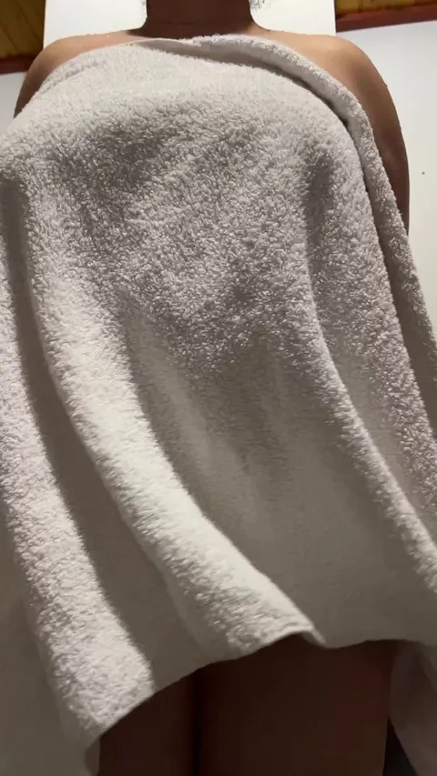 Kinda fat but busty af 🔥