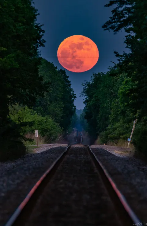 The Strawberry Moon last night in Powhatan, Louisiana